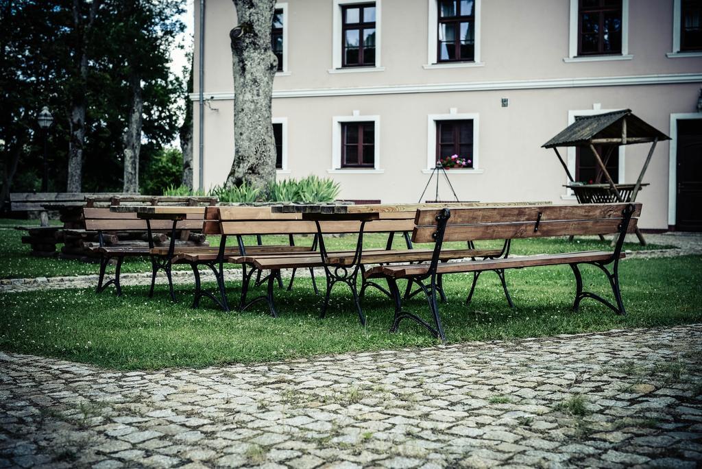 Palac Plocko Hotel Buitenkant foto